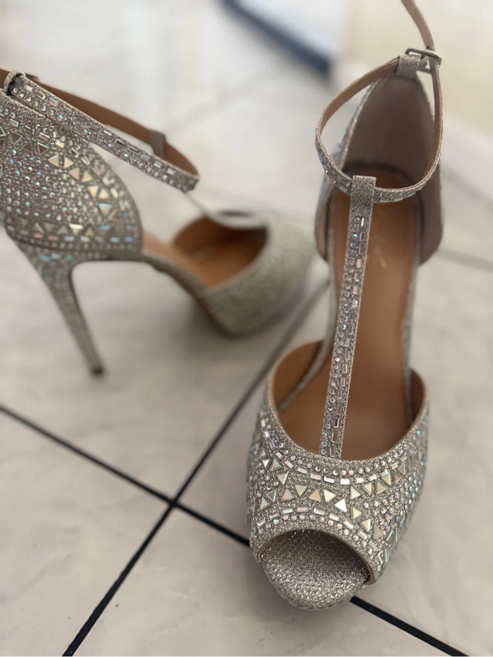 Thalia Sodi Womens Chace Platform Peep Toe heels- size 9